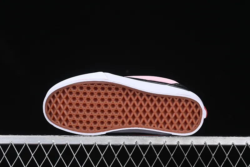 All categories Vans Vans series Vans Low Vans low-top Vans Knu Skool black and pink color comfortable and fashionable non-slip wear-resistant low-top casual sneakers VN0009QCB9P